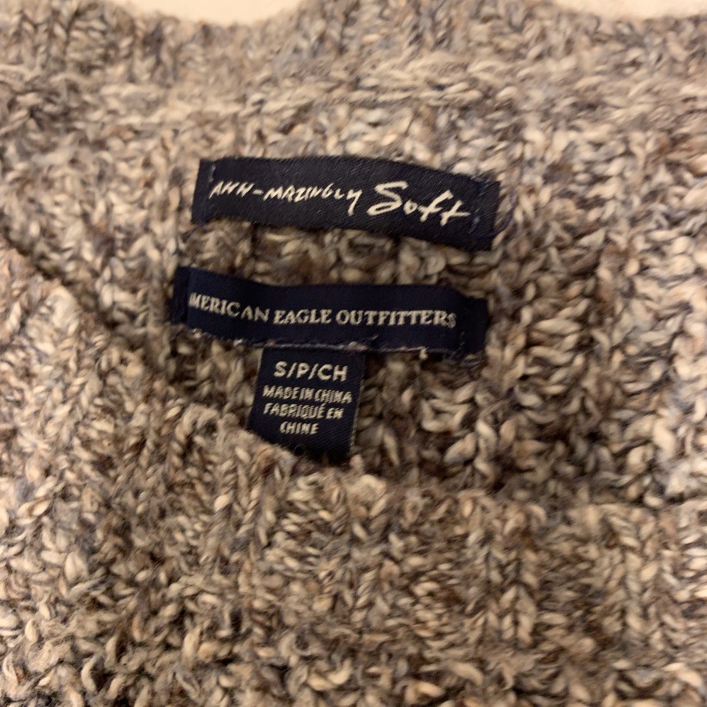 AE sweater - Picture 2 of 2